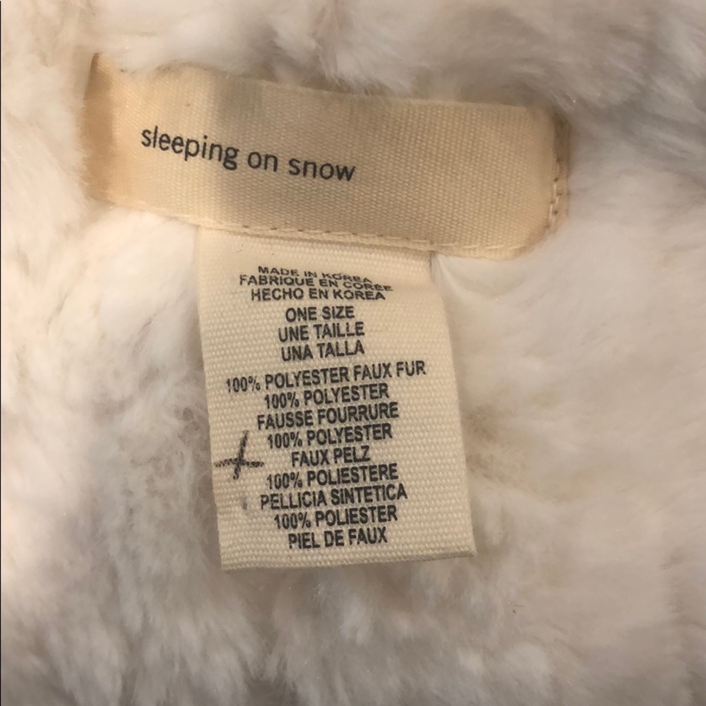 Urban outfitters soft white circle scarf NWOT - Picture 4 of 4